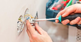 Электромонтажные работы Березники цена 466 руб Электрика под ключ